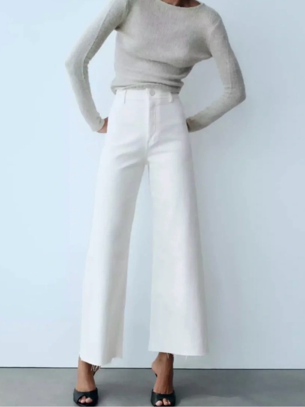 SOLD— Zara White The Marine Straight Denim Jeans women’s size 8